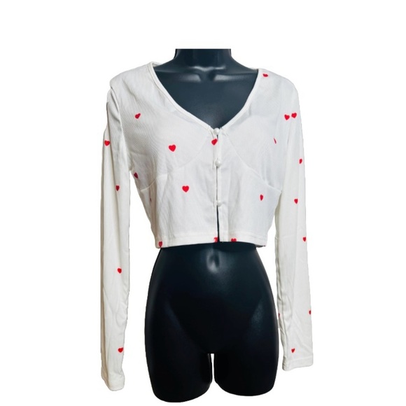 White Heart Print Crop Top - Picture 13 of 14